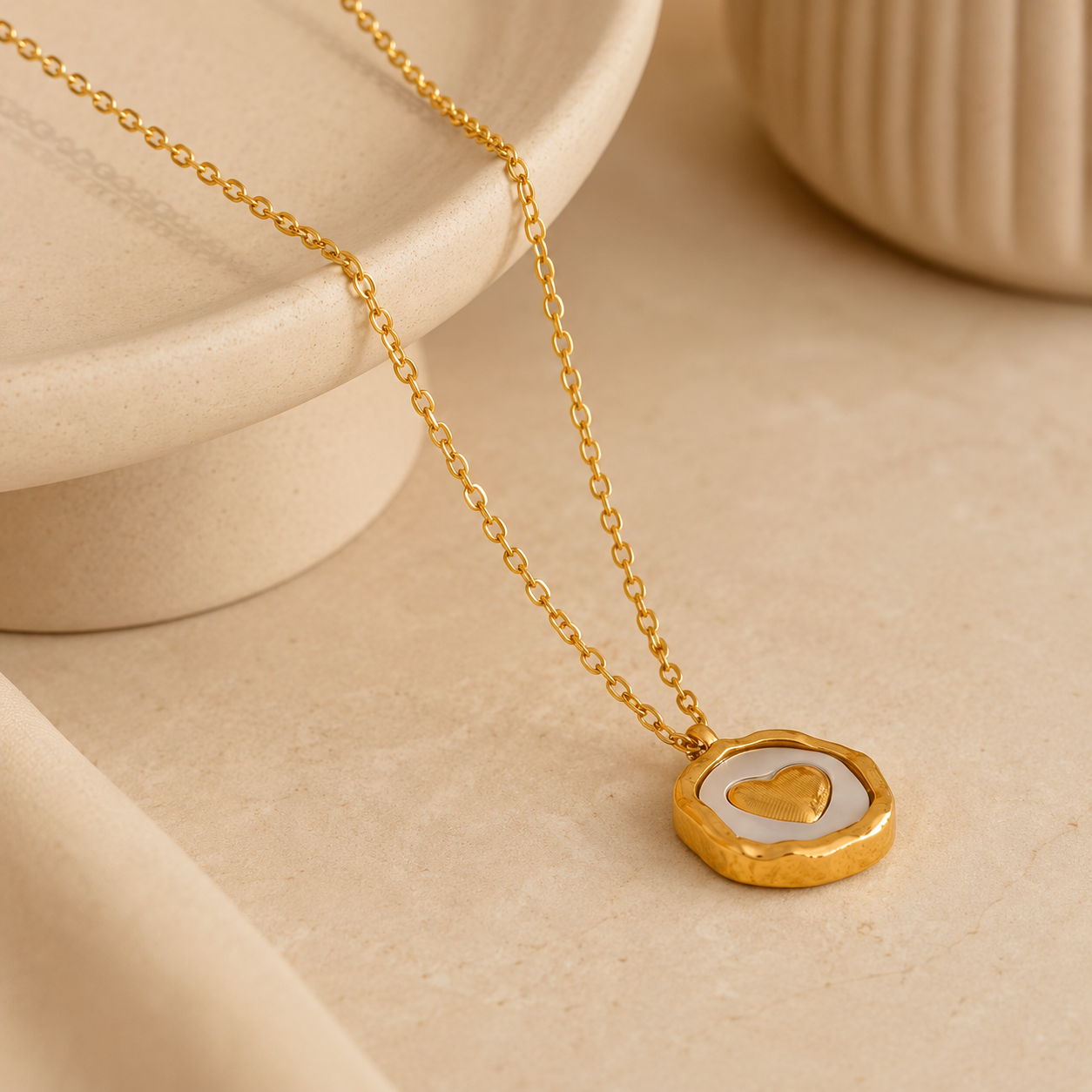 Collar de corazon bañado en oro