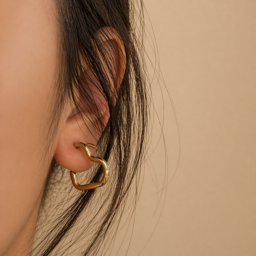 Pendientes bañados en oro con diseño de corazón